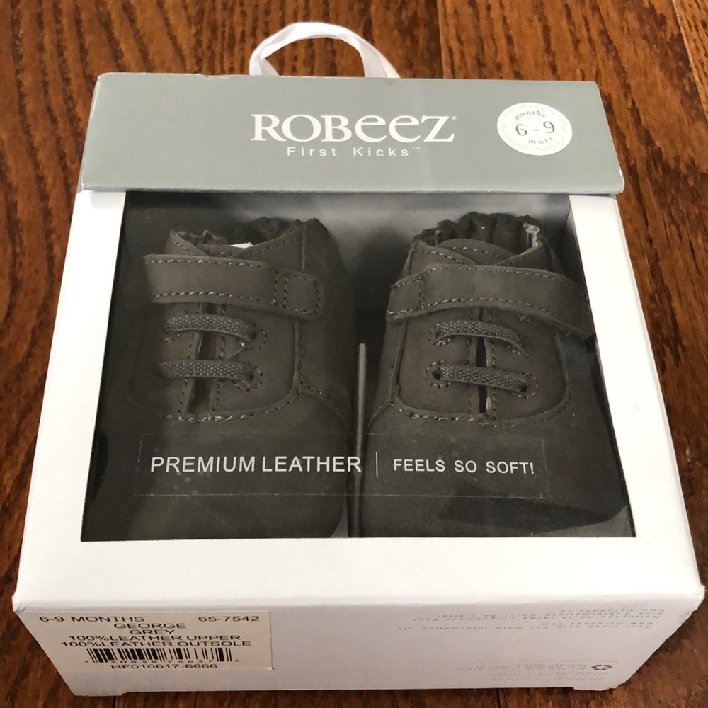 New Robeez  first kicks baby shoes 6-9 months